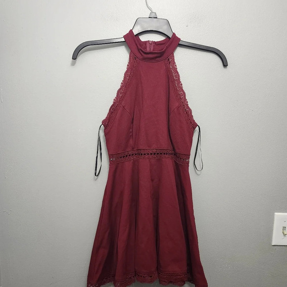 Lulus women's mini dress size S red lace trim holidays party evening - Picture 1 of 8